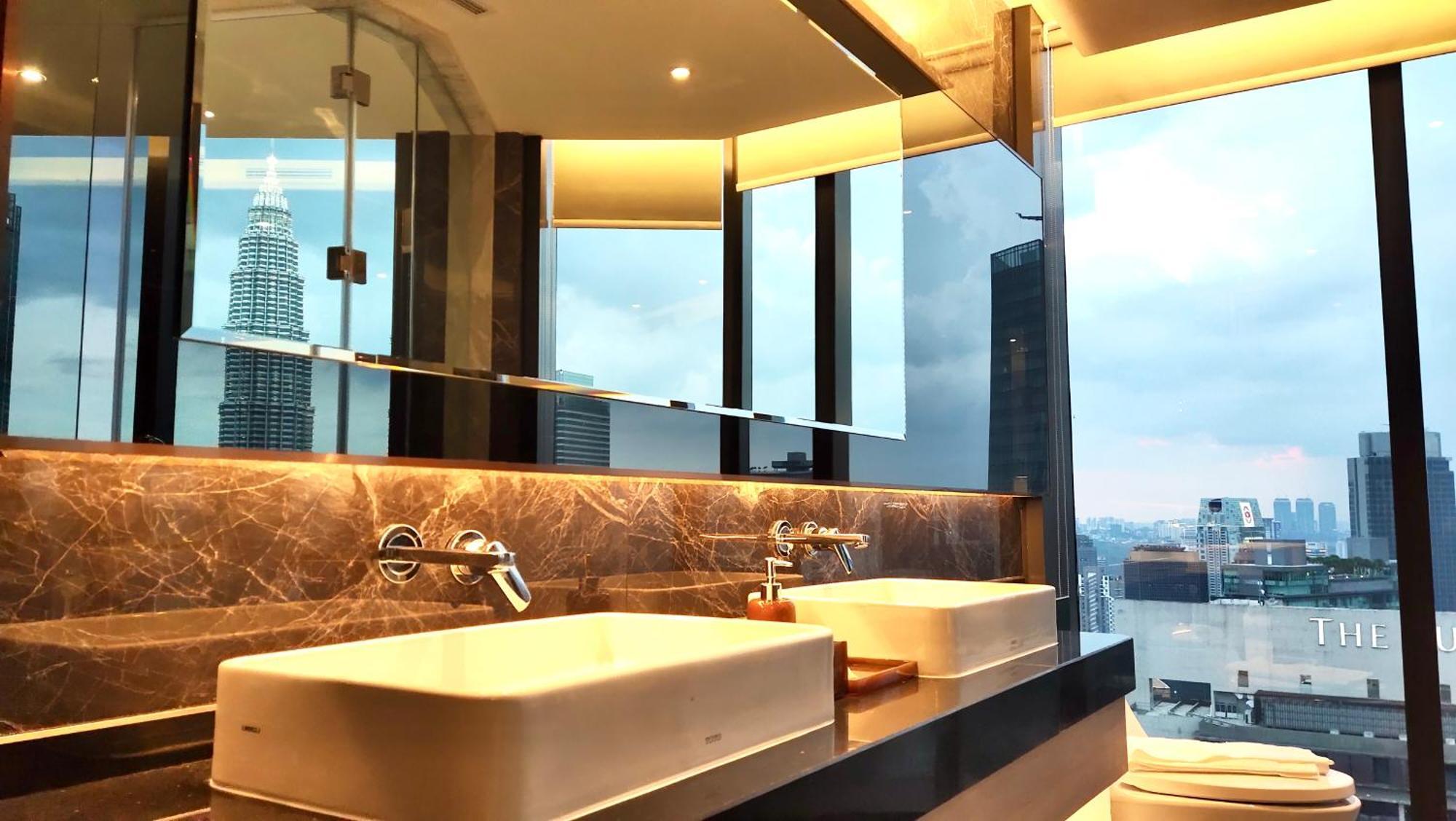 Apartment Imperial Klcc By Luna